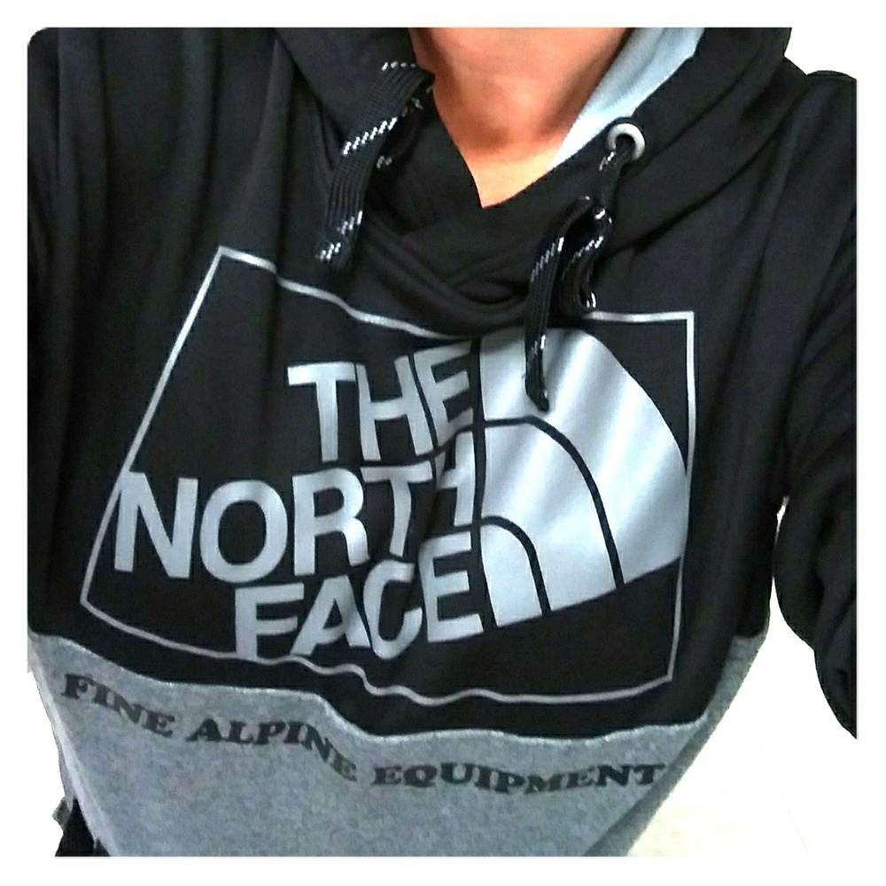 North Face Hoodie size Men's Medium